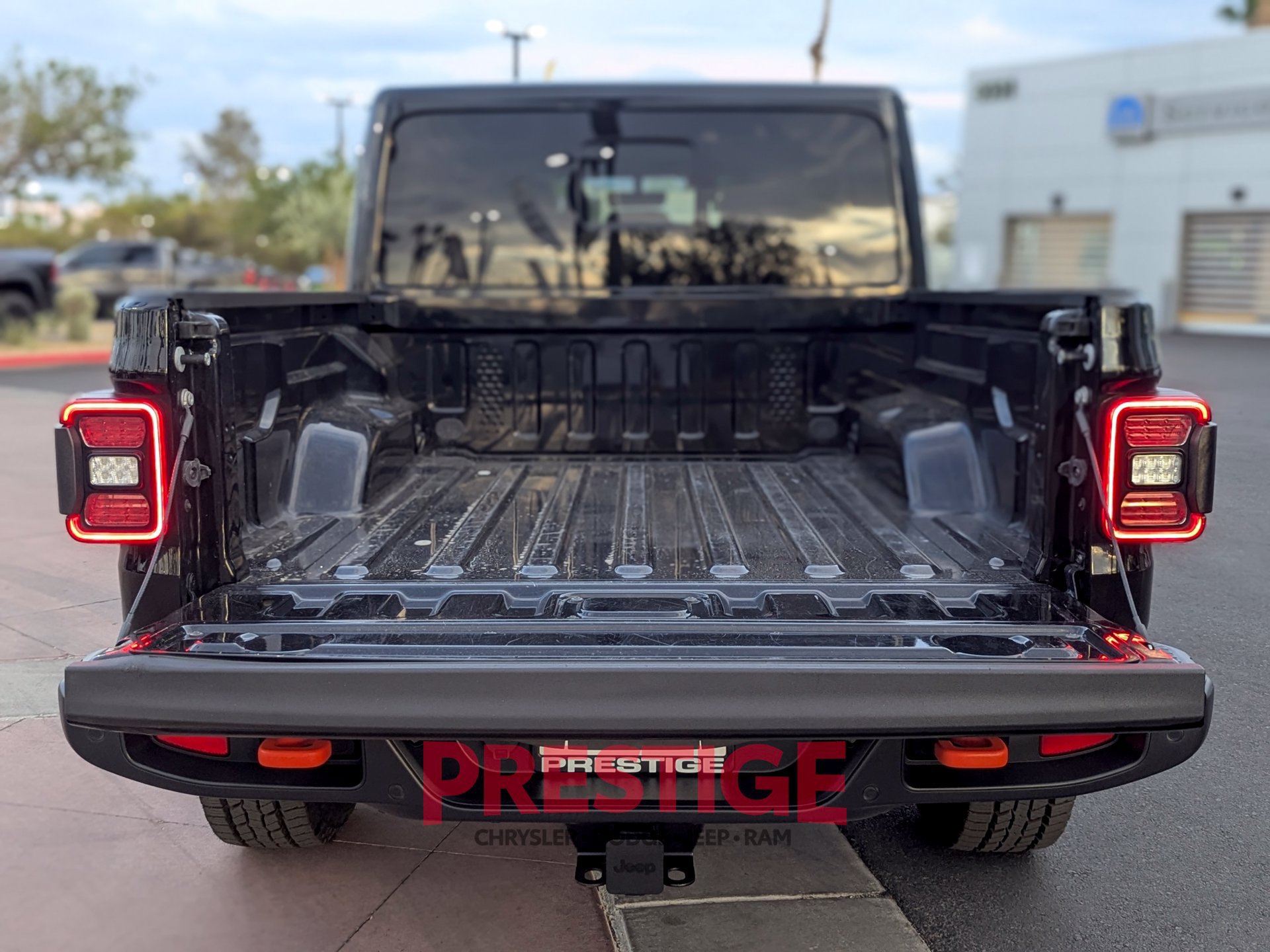 Used 2021 Jeep Gladiator Mojave AWD/4WD image 11