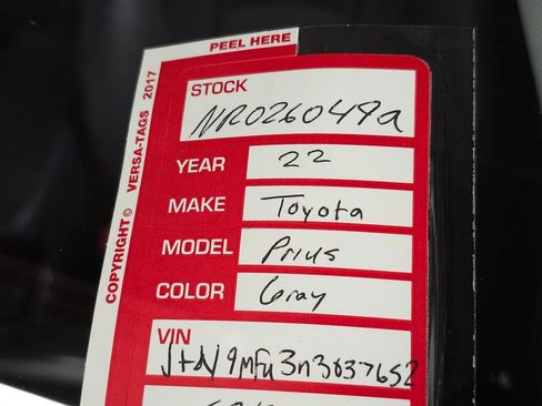 Used 2022 Toyota Prius XLE AWD/4WD image 30