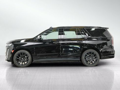 Used 2023 Cadillac Escalade Sport Platinum w/ LPO, ONYX Package AWD/4WD image 2