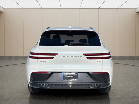 Used 2026 Genesis GV70 2.5T image 4