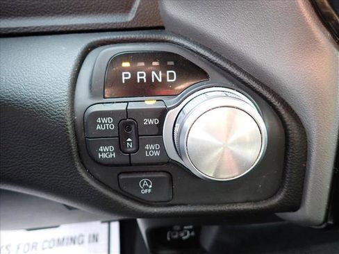 Used 2025 RAM 1500 Laramie AWD/4WD image 17