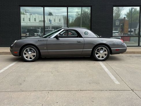 Used 2003 Ford Thunderbird RWD image 6