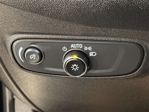 Used 2023 Chevrolet Equinox LT image 23