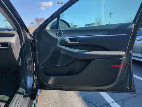 Used 2025 Hyundai Sonata SEL FWD image 32