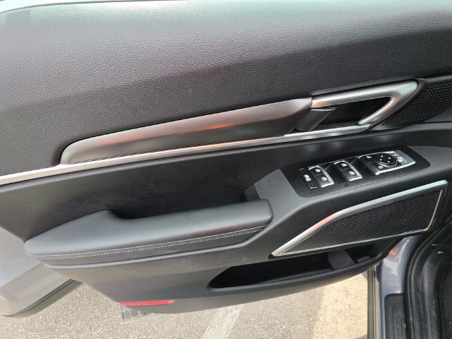 Used 2025 Kia Telluride S FWD image 9