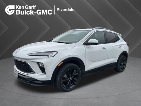 Used 2024 Buick Encore GX Sport Touring image 1