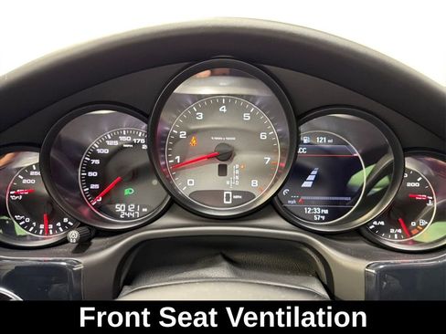 Used 2016 Porsche Panamera 4S image 18