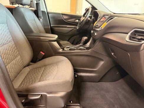 Used 2021 Chevrolet Equinox LT FWD image 28