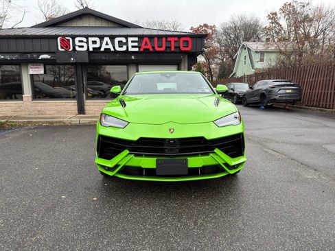 Used 2024 Lamborghini Urus S image 2