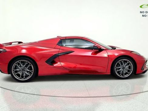 Used 2024 Chevrolet Corvette Stingray Preferred Conv w/ Z51 Performance Package RWD image 10