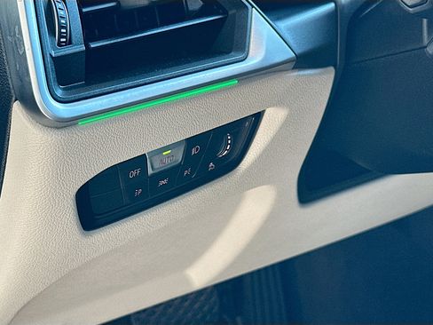 Used 2023 BMW i4 eDrive35 w/ Premium Package image 10