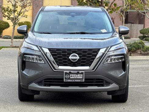 Certified 2023 Nissan Rogue SV image 9