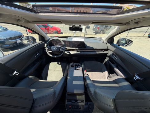 Used 2023 Nissan Ariya FWD image 20