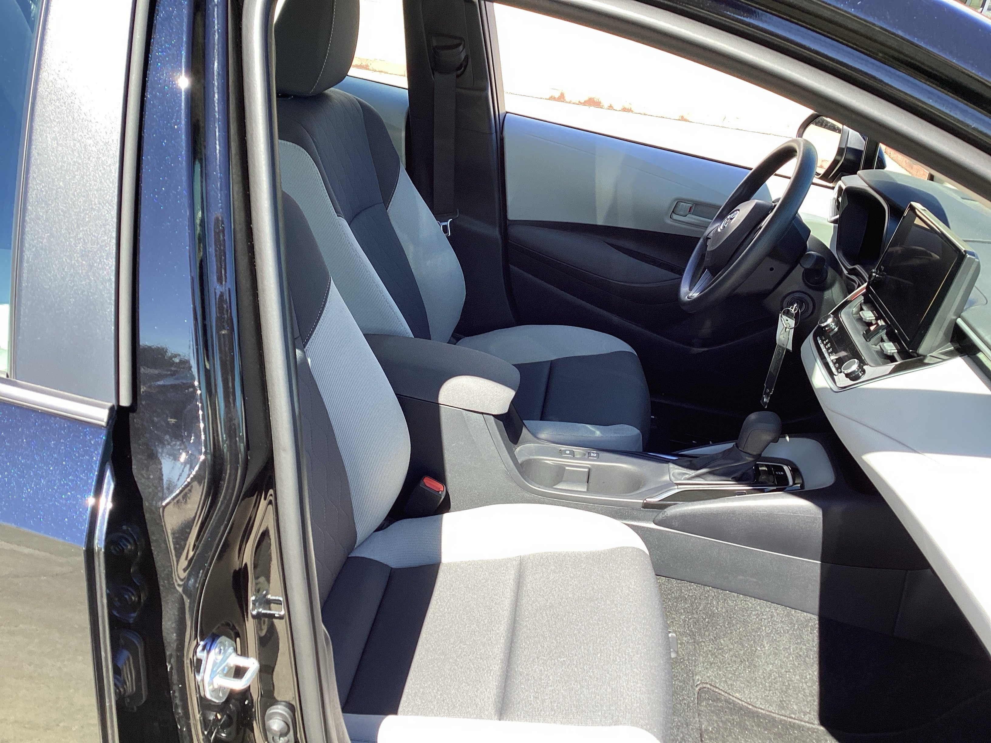 Used 2026 Toyota Corolla LE FWD image 10