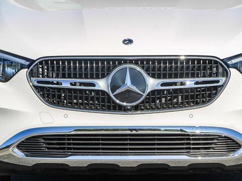 Certified 2026 Mercedes-Benz GLC 300 image 7