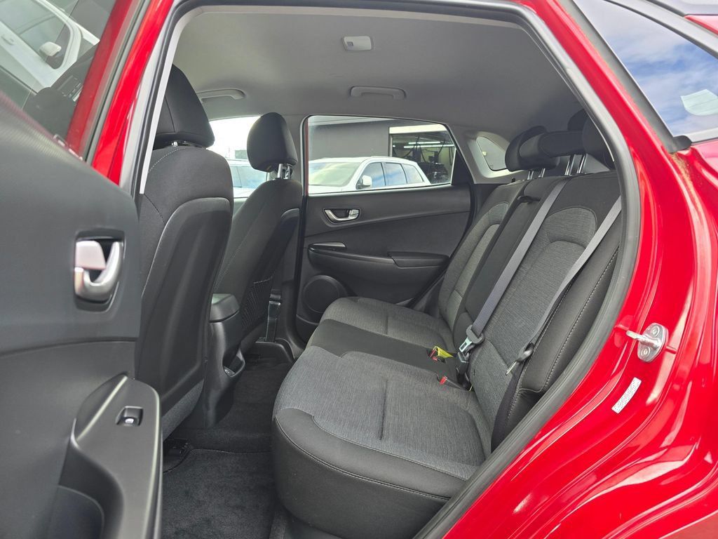 Used 2023 Hyundai Kona SE FWD image 15