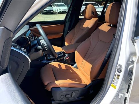 Used 2024 BMW X3 sDrive30i w/ Premium Package image 8