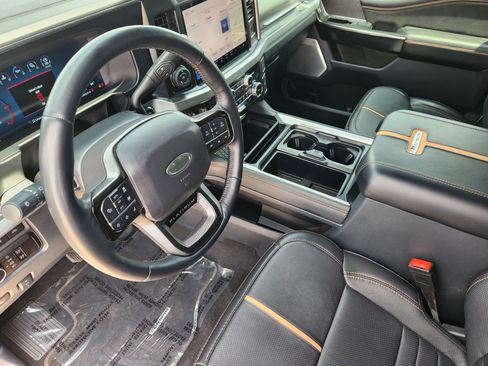 Used 2024 Ford F250 Platinum AWD/4WD image 13