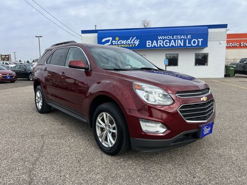 Used 2017 Chevrolet Equinox LT w/ Convenience Package image 3