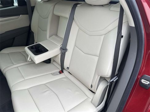 Certified 2022 Cadillac XT5 Premium Luxury image 31