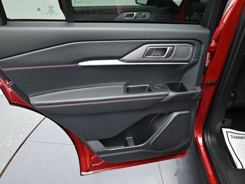 New 2026 Ford Explorer ST-Line w/ ST-Line Street Pack image 19