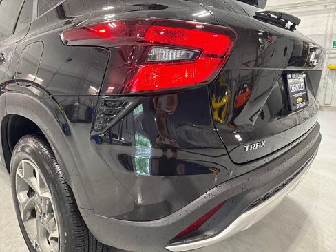 New 2026 Chevrolet Trax LT w/ Sunroof Package FWD image 53