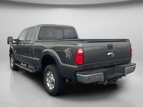 Used 2015 Ford F250 XLT w/ XLT Premium Package image 6