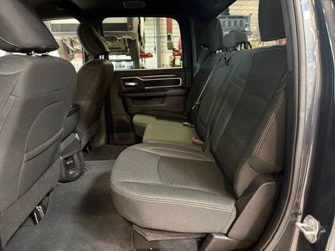 Certified 2025 RAM 2500 Big Horn AWD/4WD image 33