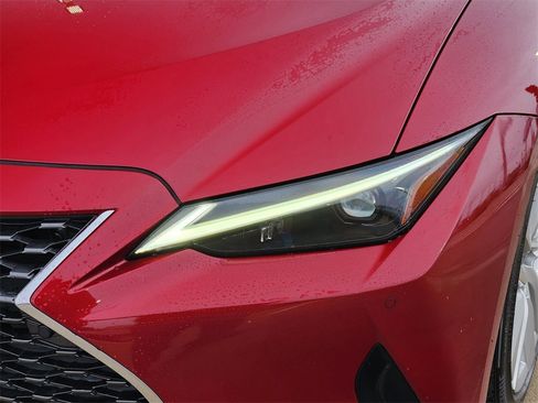 Used 2022 Lexus IS 300 w/ Comfort Package image 8