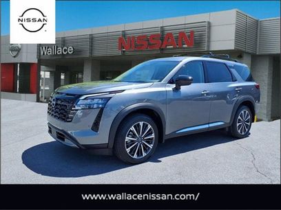 New 2026 Nissan Pathfinder Platinum w/ Cargo Package
