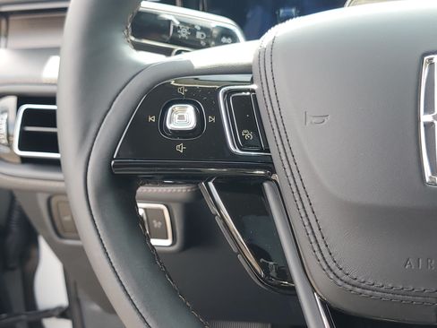 New 2027 Lincoln Aviator Reserve AWD/4WD image 15
