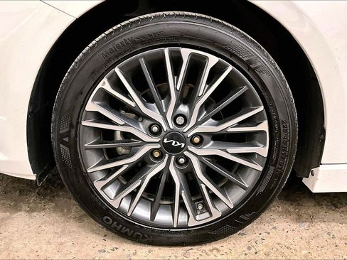 Used 2024 Kia Forte GT-Line w/ GT-Line Premium Package image 8