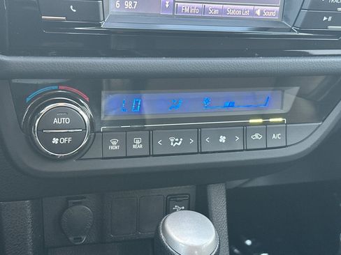 Used 2016 Toyota Corolla S image 18