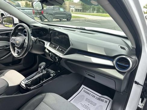 Certified 2024 Chevrolet Trax LT w/ Driver Confidence Package FWD image 26