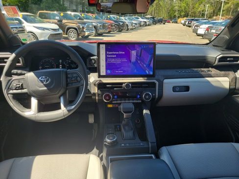 Used 2025 Toyota Tacoma Limited image 18
