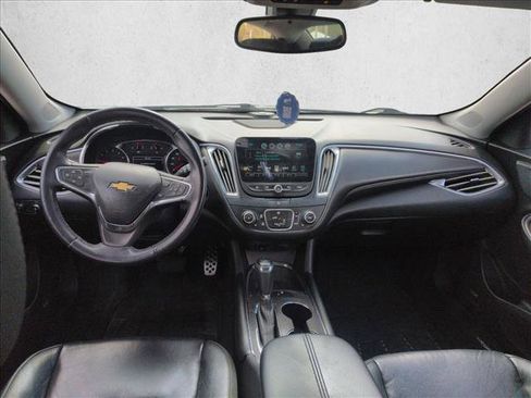 Used 2017 Chevrolet Malibu LT w/ Leather Package image 14