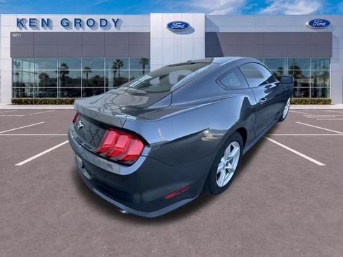 Used 2019 Ford Mustang Coupe RWD image 7