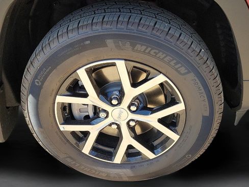 New 2025 Jeep Grand Cherokee L Limited w/ Trailer Tow Package image 7