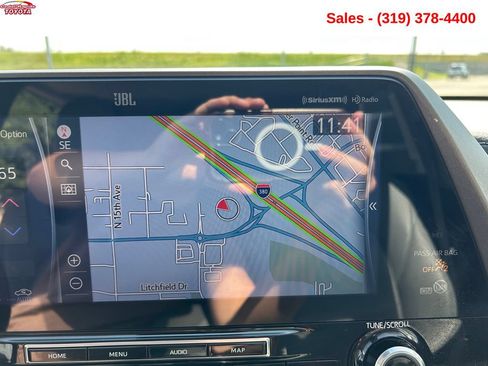 Certified 2021 Toyota Highlander Limited AWD/4WD image 17