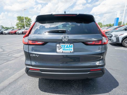 Used 2023 Honda CR-V LX image 5