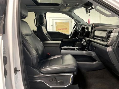 Used 2023 Ford F350 Lariat w/ Lariat Ultimate Package AWD/4WD image 11
