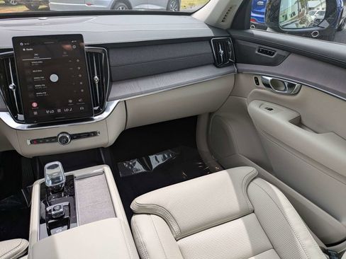 New 2026 Volvo XC90 T8 Ultra w/ Protection Package AWD/4WD image 19