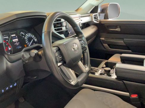 Used 2023 Toyota Tundra SR5 w/ SR5 Convenience Package AWD/4WD image 22