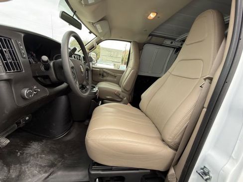 New 2026 Chevrolet Express 2500 image 18