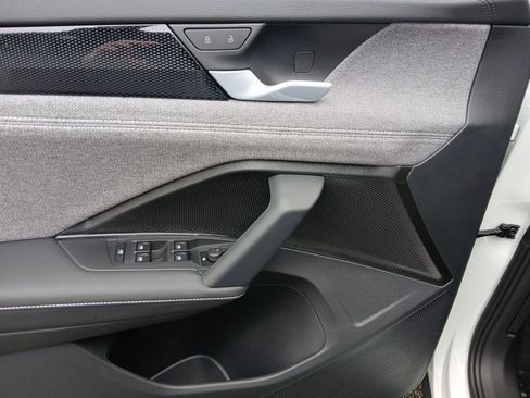 New 2026 Volkswagen Tiguan S image 11