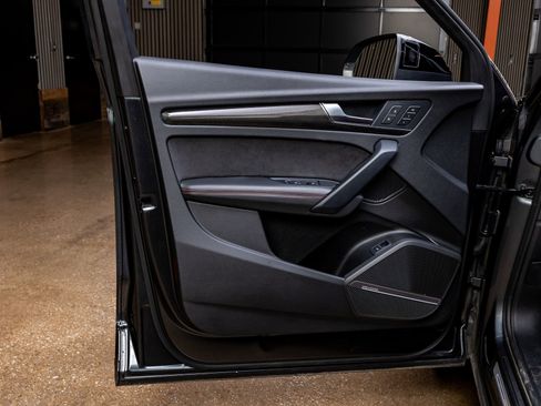 Used 2024 Audi SQ5 Prestige image 30