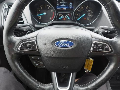 Used 2017 Ford Escape SE w/ SE Sport Appearance Package AWD/4WD image 27