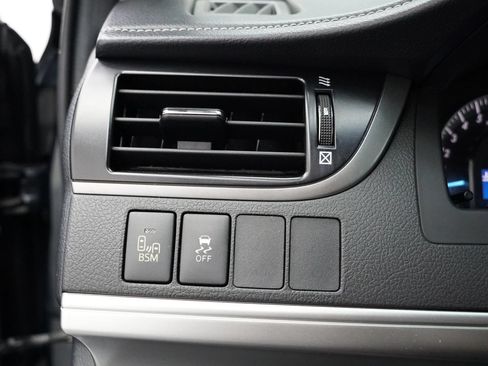Used 2013 Toyota Camry SE w/ Leather Pkg FWD image 21