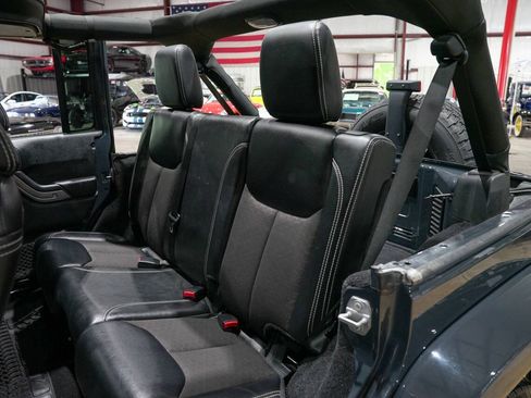 Used 2017 Jeep Wrangler Unlimited Sport AWD/4WD image 20