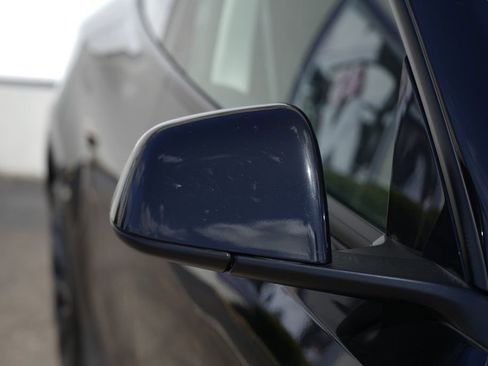 Used 2023 Tesla Model Y Long Range image 11